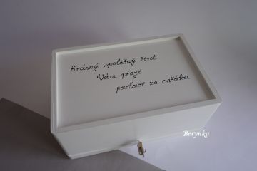 Svatební bedýnka s postavami - podle oznámení