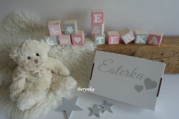 Dřevěné kostičky růžovo-šedé