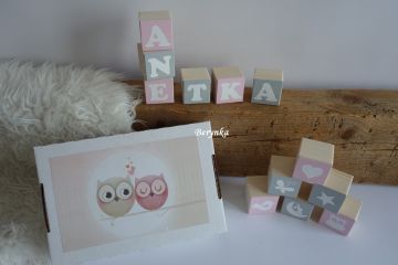 Dřevěné kostičky růžovo-šedé