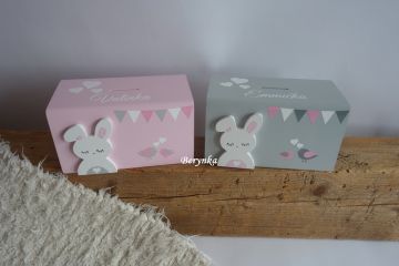 Dřevěná pokladnička v nordic stylu - se zajíčkem