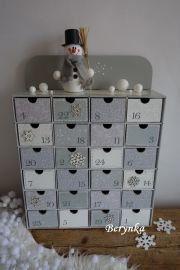 Adventní kalendář stříbrný se sněhulákem