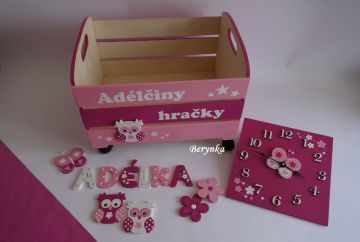 Dřevěná bedýnka se sovičkou - v různých barvách