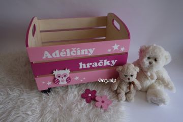 Dřevěná bedýnka se sovičkou - v různých barvách