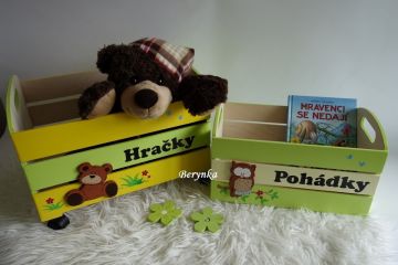 Dřevěná bedýnka se sovičkou - v různých barvách