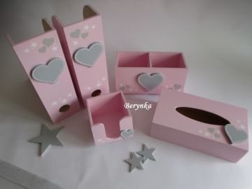 Světle šedá s pudrově růžovou