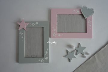 Světle šedá s pudrově růžovou