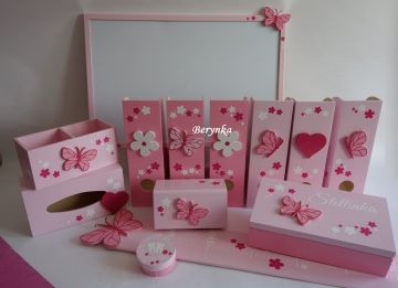 Dekorace s motýlkem