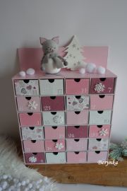 Adventní kalendář růžový s kočičkou