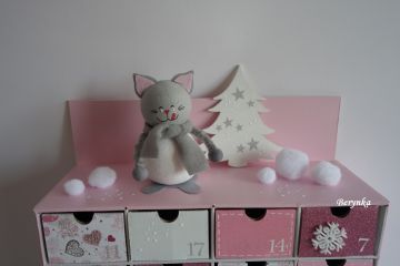 Adventní kalendář růžový s kočičkou