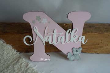 Dřevěné písmeno se jménem