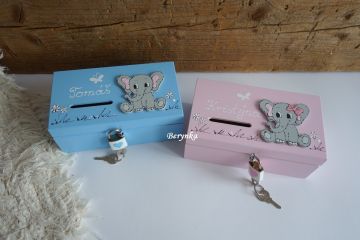 Dřevěná pokladnička se sloníkem