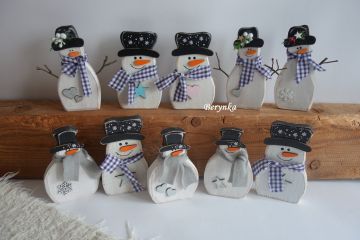 Dřevěný sněhulák s hvězdičkou