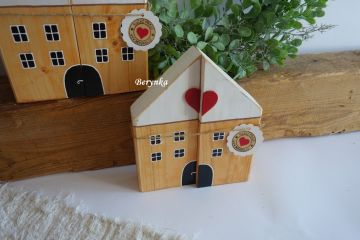 Domeček se srdíčkem